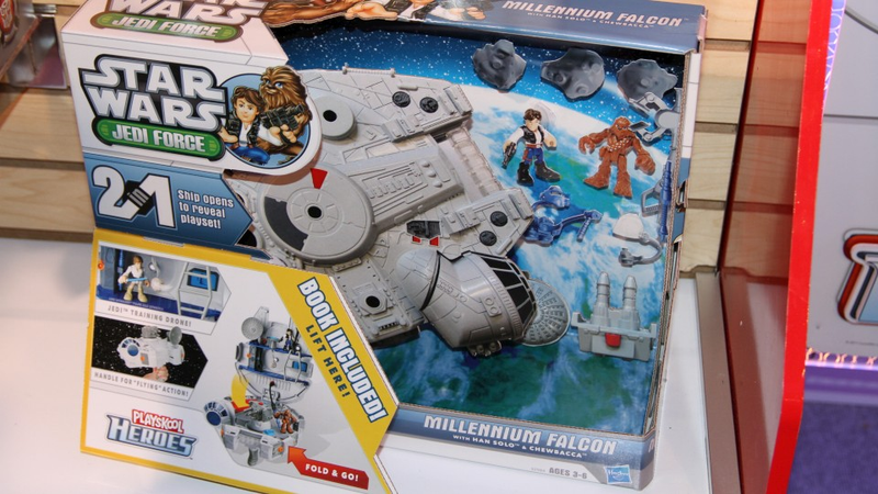 Illustration for article titled The Cutest Millennium Falcon, Transformers Play-doh And Other Wild New Toys